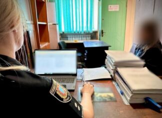 В Одессе будут судить женщину, совершившую надругательство над флажками погибшим Героям