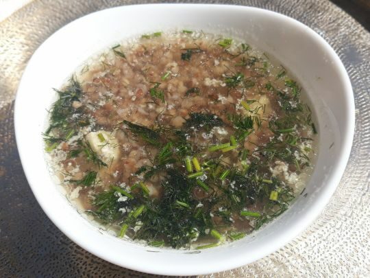 Дуже смачний гречаний суп з курячими потрухами: легко і просто