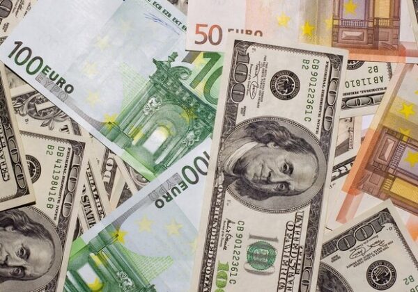 Курс валют в Украине 12 сентября 2024 года: сколько стоит доллар и евро Курс валют в Украине 12 сентября 2024 года: сколько стоит доллар и евро