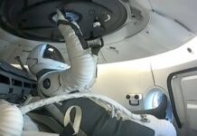 Исторический момент: первый частный выход в открытый космос