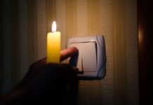 В среду жители десятков улиц Одессы остались без света: адреса