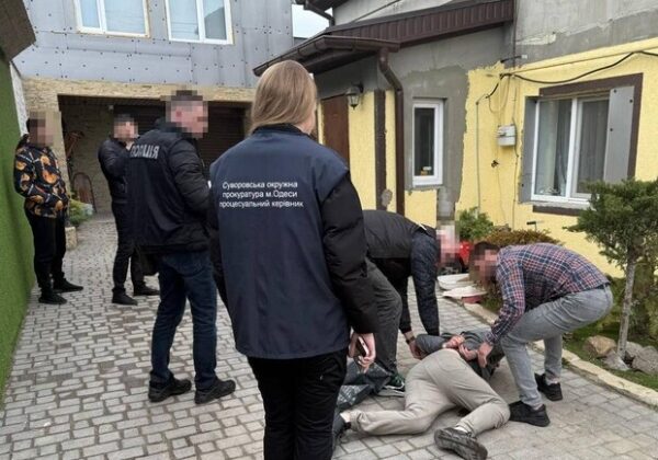 Обещал за 130 тысяч долларов избежание тюрьмы: в Одессе разоблачили директора предприятия Обещал за 130 тысяч долларов избежание тюрьмы: в Одессе разоблачили директора предприятия