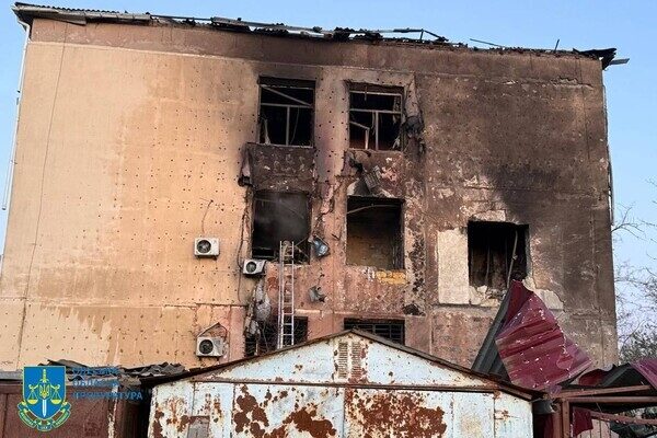 Получил повреждения дом, пострадала женщина: последствия ночной атаки БпЛА на Одесский район Получил повреждения дом, пострадала женщина: последствия ночной атаки БпЛА на Одесский район