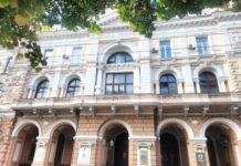 В Одессе сдают в аренду помещение старинного главпочтамта
