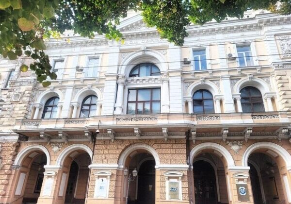 В Одессе сдают в аренду помещение старинного главпочтамта В Одессе сдают в аренду помещение старинного главпочтамта