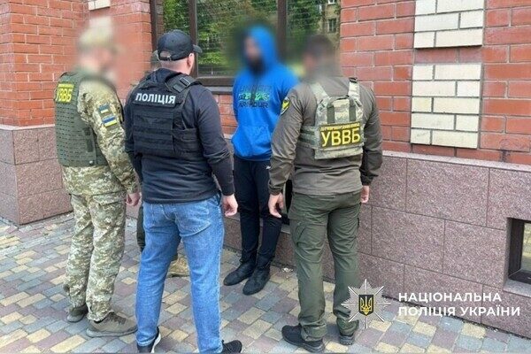 Торговля бронированием: одессит обещал за 3,5 тысячи долларов подкупить работников ТЦК Торговля бронированием: одессит обещал за 3,5 тысячи долларов подкупить работников ТЦК