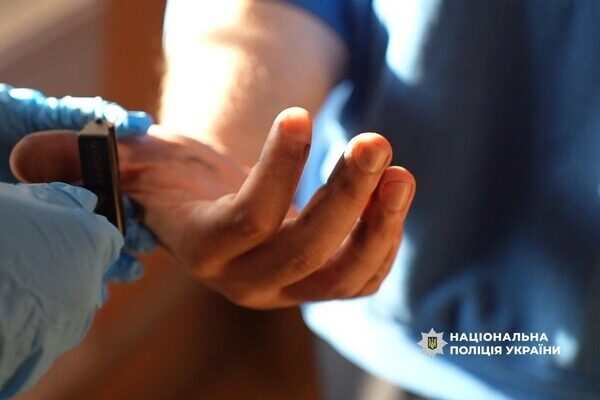 Торговля бронированием: одессит обещал за 3,5 тысячи долларов подкупить работников ТЦК Торговля бронированием: одессит обещал за 3,5 тысячи долларов подкупить работников ТЦК