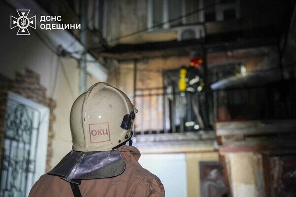 В Приморском районе Одессы горела квартира: пострадал мужчина В Приморском районе Одессы горела квартира: пострадал мужчина