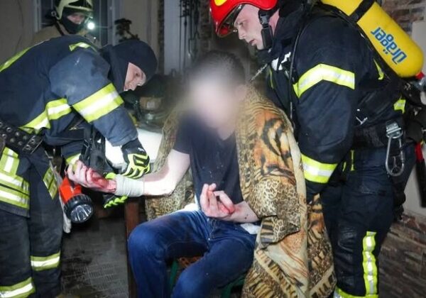 В Приморском районе Одессы горела квартира: пострадал мужчина В Приморском районе Одессы горела квартира: пострадал мужчина