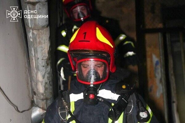 В Приморском районе Одессы горела квартира: пострадал мужчина В Приморском районе Одессы горела квартира: пострадал мужчина