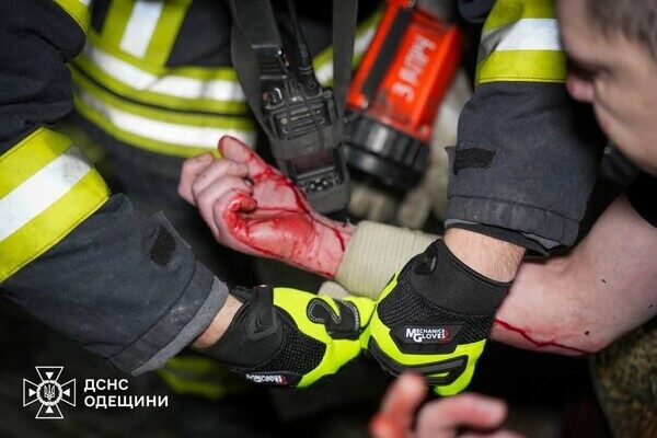 В Приморском районе Одессы горела квартира: пострадал мужчина В Приморском районе Одессы горела квартира: пострадал мужчина