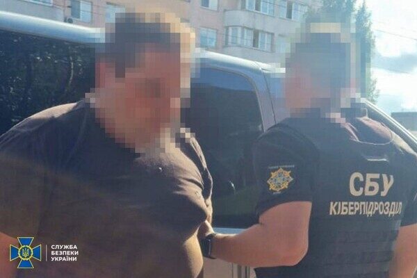 Готовила обстрелы и сотрудничала с ГРУ: в Одессе задержали экс-военную Готовила обстрелы и сотрудничала с ГРУ: в Одессе задержали экс-военную