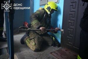 Взрыв в многоэтажке в Одессе: пострадала женщина Взрыв в многоэтажке в Одессе: пострадала женщина