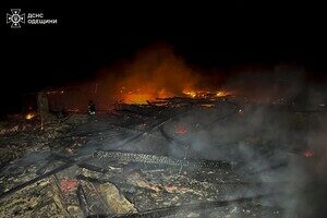 Ночная атака БпЛА на Одесчину: под ударом оказалось фермерское хозяйство (обновлено) Ночная атака БпЛА на Одесчину: под ударом оказалось фермерское хозяйство (обновлено)