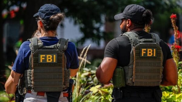 ФБР увольняет агентов за участие в протестах памяти Джорджа Флойда ФБР увольняет агентов за участие в протестах памяти Джорджа Флойда