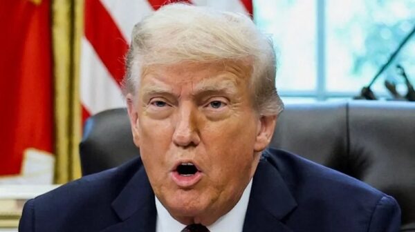 Трамп угрожает The New York Times иском на 15 млрд долларов Трамп угрожает The New York Times иском на 15 млрд долларов
