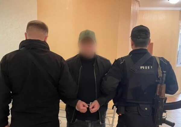 Стрельба на Фонтанской дороге в Одессе: полицейские задержали виновного Стрельба на Фонтанской дороге в Одессе: полицейские задержали виновного