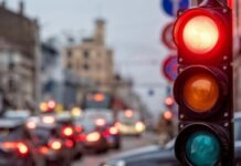 В Одессе ежедневно в 9:00 останавливается движение на восьми перекрестках: светофоры работают в режиме «красный для всех»