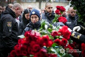 Погиб на востоке Украины: в Одессе простились с полицейским Николаем Яковенко Погиб на востоке Украины: в Одессе простились с полицейским Николаем Яковенко