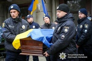 Погиб на востоке Украины: в Одессе простились с полицейским Николаем Яковенко Погиб на востоке Украины: в Одессе простились с полицейским Николаем Яковенко