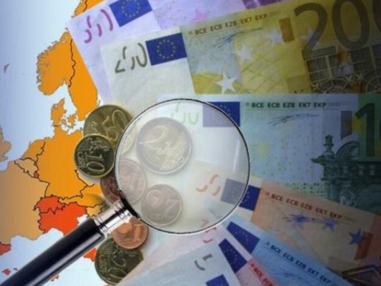 Кредит є кращим варіантом: у ЄС готові залізти в борги заради України