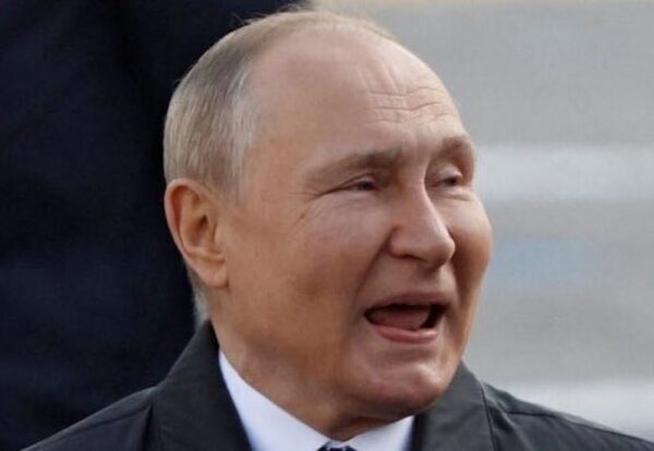 Путин блефует перед переговорами по Украине Путин блефует перед переговорами по Украине