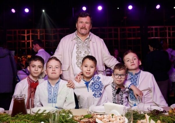 Самый масштабный рождественский ужин в Украине в 2025 году Самый масштабный рождественский ужин в Украине в 2025 году