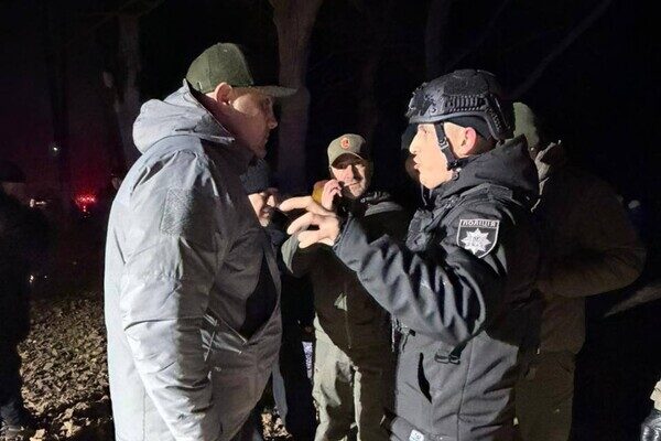 В Одессе БпЛА попали в многоэтажки: среди пострадавших дети, в том числе младенец (обновлено) В Одессе БпЛА попали в многоэтажки: среди пострадавших дети, в том числе младенец (обновлено)