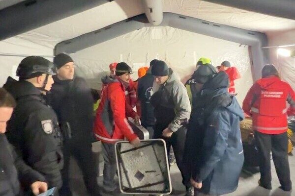 В Одессе БпЛА попали в многоэтажки: среди пострадавших дети, в том числе младенец (обновлено) В Одессе БпЛА попали в многоэтажки: среди пострадавших дети, в том числе младенец (обновлено)