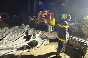 В Одессе БпЛА попали в многоэтажки: среди пострадавших дети, в том числе младенец (обновлено) В Одессе БпЛА попали в многоэтажки: среди пострадавших дети, в том числе младенец (обновлено)