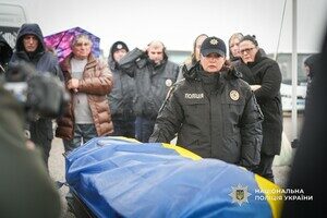 Погиб на востоке Украины: в Одессе простились с полицейским Николаем Яковецким Погиб на востоке Украины: в Одессе простились с полицейским Николаем Яковецким