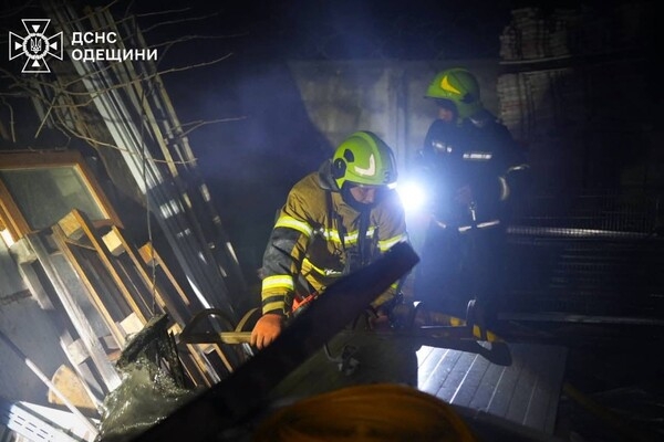 В Одесском районе горел склад: огонь охватил большую площадь В Одесском районе горел склад: огонь охватил большую площадь
