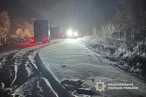В Одесской области водители попали в снежную ловушку: на помощь пришли полиция и ГСЧС В Одесской области водители попали в снежную ловушку: на помощь пришли полиция и ГСЧС