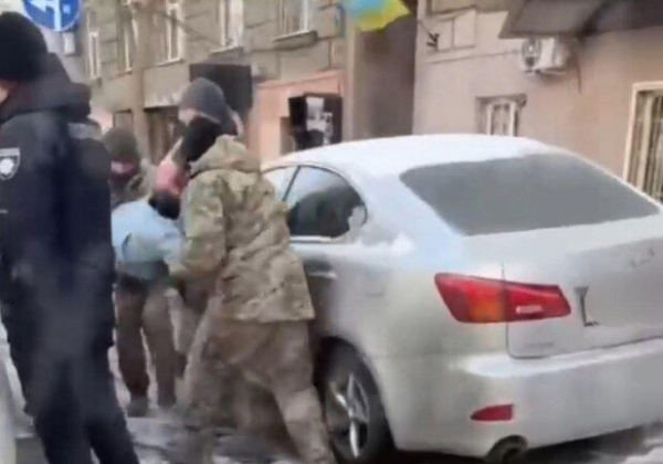 Избиение мужчины во время мобилизации в Одессе: на инцидент отреагировал омбудсмен Избиение мужчины во время мобилизации в Одессе: на инцидент отреагировал омбудсмен
