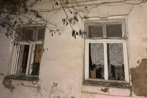 Ночью РФ атаковала Одессу БПЛА: есть повреждения домов и железнодорожных объектов Ночью РФ атаковала Одессу БПЛА: есть повреждения домов и железнодорожных объектов