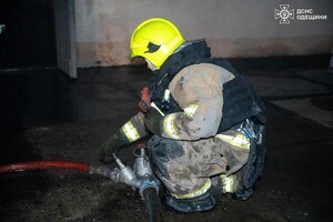 Ночью РФ атаковала Одессу БПЛА: есть повреждения домов и железнодорожных объектов Ночью РФ атаковала Одессу БПЛА: есть повреждения домов и железнодорожных объектов