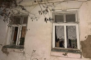 Ночью РФ атаковала Одессу БПЛА: есть повреждения домов и железнодорожных объектов Ночью РФ атаковала Одессу БПЛА: есть повреждения домов и железнодорожных объектов