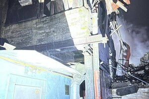 Дроновый удар по дому в Одессе: под завалами обнаружили тело женщины Дроновый удар по дому в Одессе: под завалами обнаружили тело женщины
