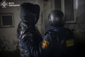 Дроновый удар по дому в Одессе: под завалами обнаружили тело женщины Дроновый удар по дому в Одессе: под завалами обнаружили тело женщины