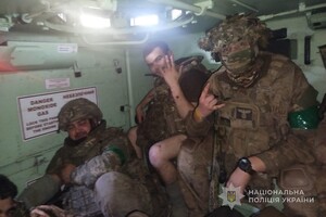 Полицейские Одесчины защищают Донбасс: кадры боевой работы на передовой Полицейские Одесчины защищают Донбасс: кадры боевой работы на передовой