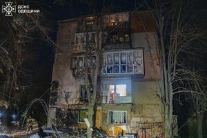 Ночной удар по жилому сектору Одессы: пострадали люди Ночной удар по жилому сектору Одессы: пострадали люди