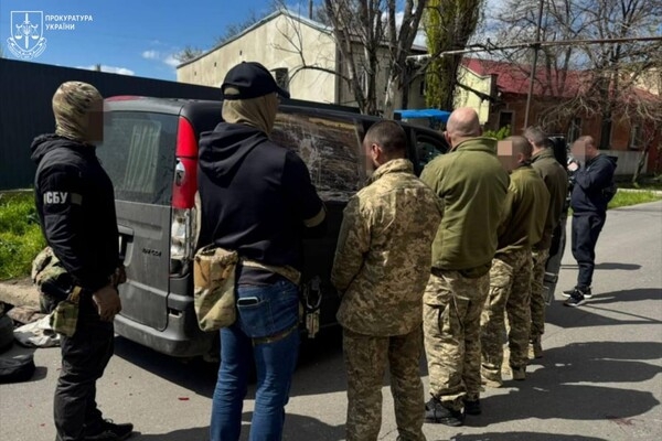 Спецоперация со стрельбой: подробности задержания работников ТЦК и СП в Одессе Спецоперация со стрельбой: подробности задержания работников ТЦК и СП в Одессе