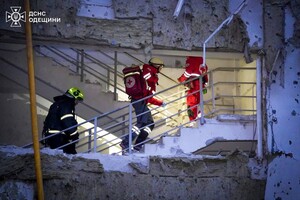 РФ ударила по Одессе ракетами и дронами: есть погибшие и десятки пострадавших (обновлено) РФ ударила по Одессе ракетами и дронами: есть погибшие и десятки пострадавших (обновлено)