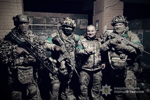 Полицейские Одесчины защищают Донбасс: кадры боевой работы на передовой Полицейские Одесчины защищают Донбасс: кадры боевой работы на передовой