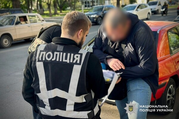 Или плати, или в штурмовики: в Одессе военный требовал деньги за службу в тылу Или плати, или в штурмовики: в Одессе военный требовал деньги за службу в тылу