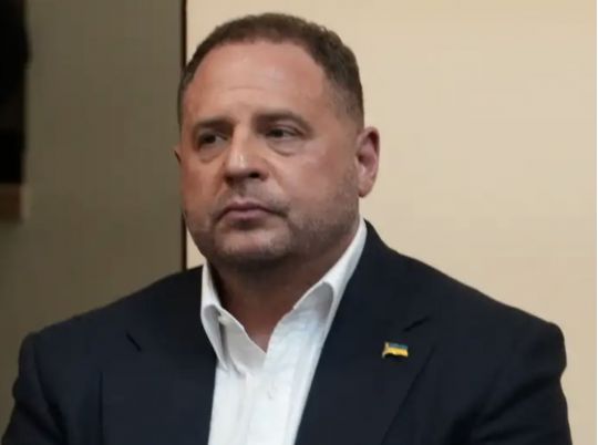 Єрмака відправили під варту і оголосили 140 млн грн застави