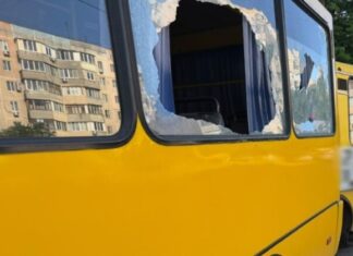 Утренний удар по остановке в Одессе: получили осколочные ранения люди